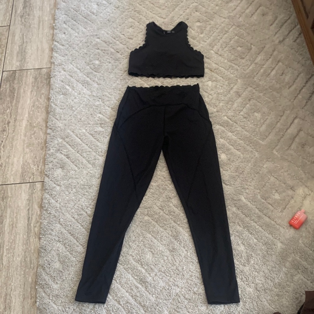 Black MNG workout set